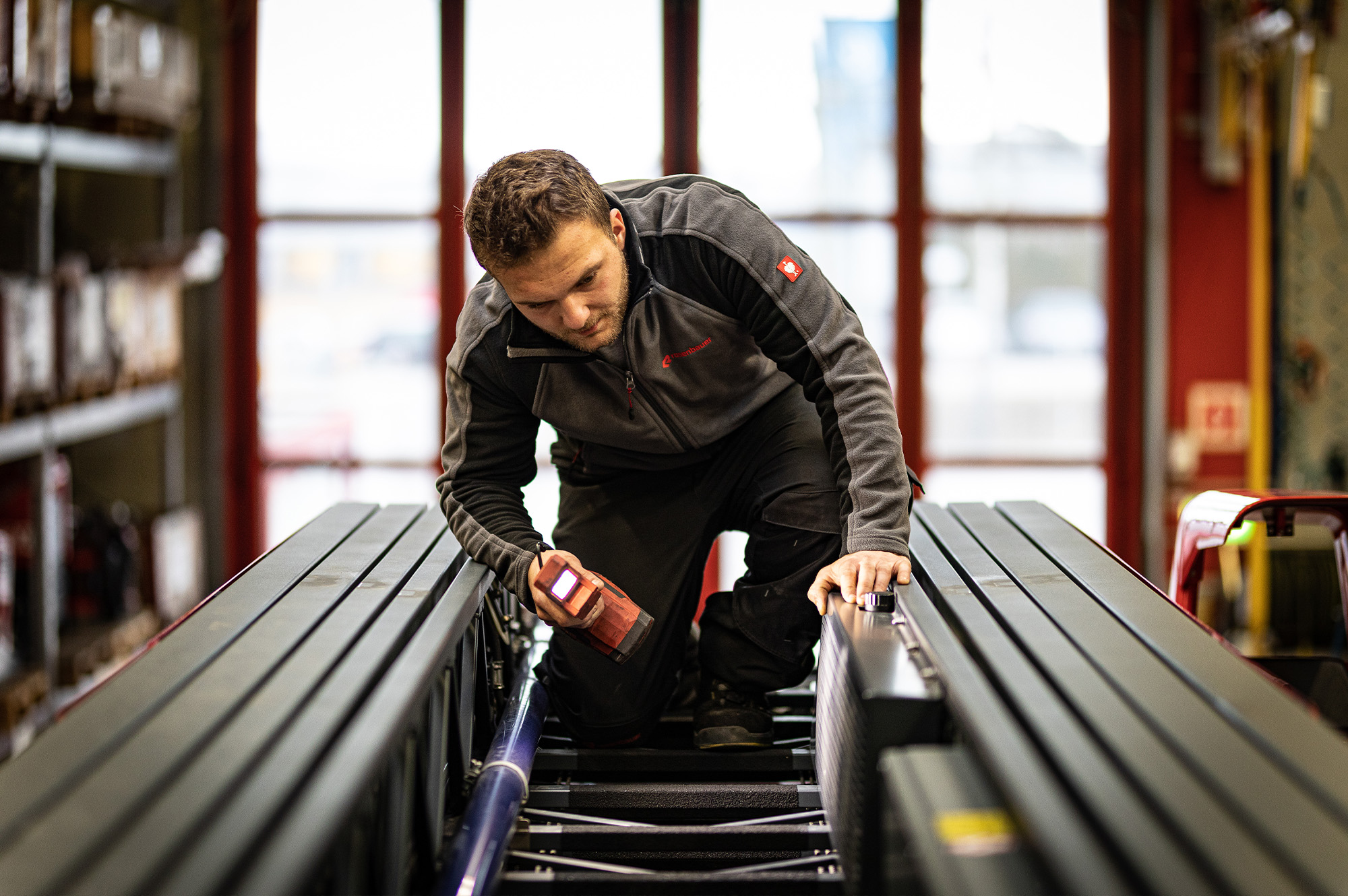 Gasdruckfeder Feuerwehrfahrzeug